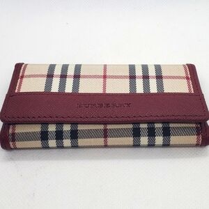 🔥HostPick🔥BURBERRY- Burgundy Key Holder with Gold Accents -Like-New -